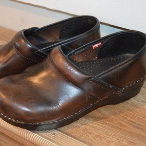 Dansko Brown Clogs Size 40